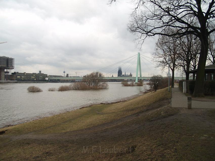 2010 Hochwasser Koeln P14.JPG